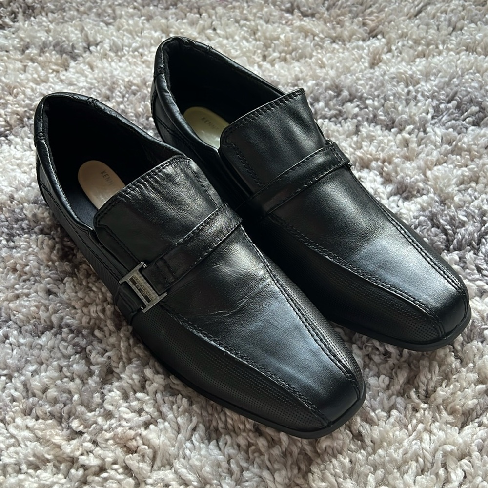 Boys Kenneth Cole Black Dress Slip On Shoes Size 6 1/2